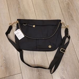 Lululemon festival belt bag 5L